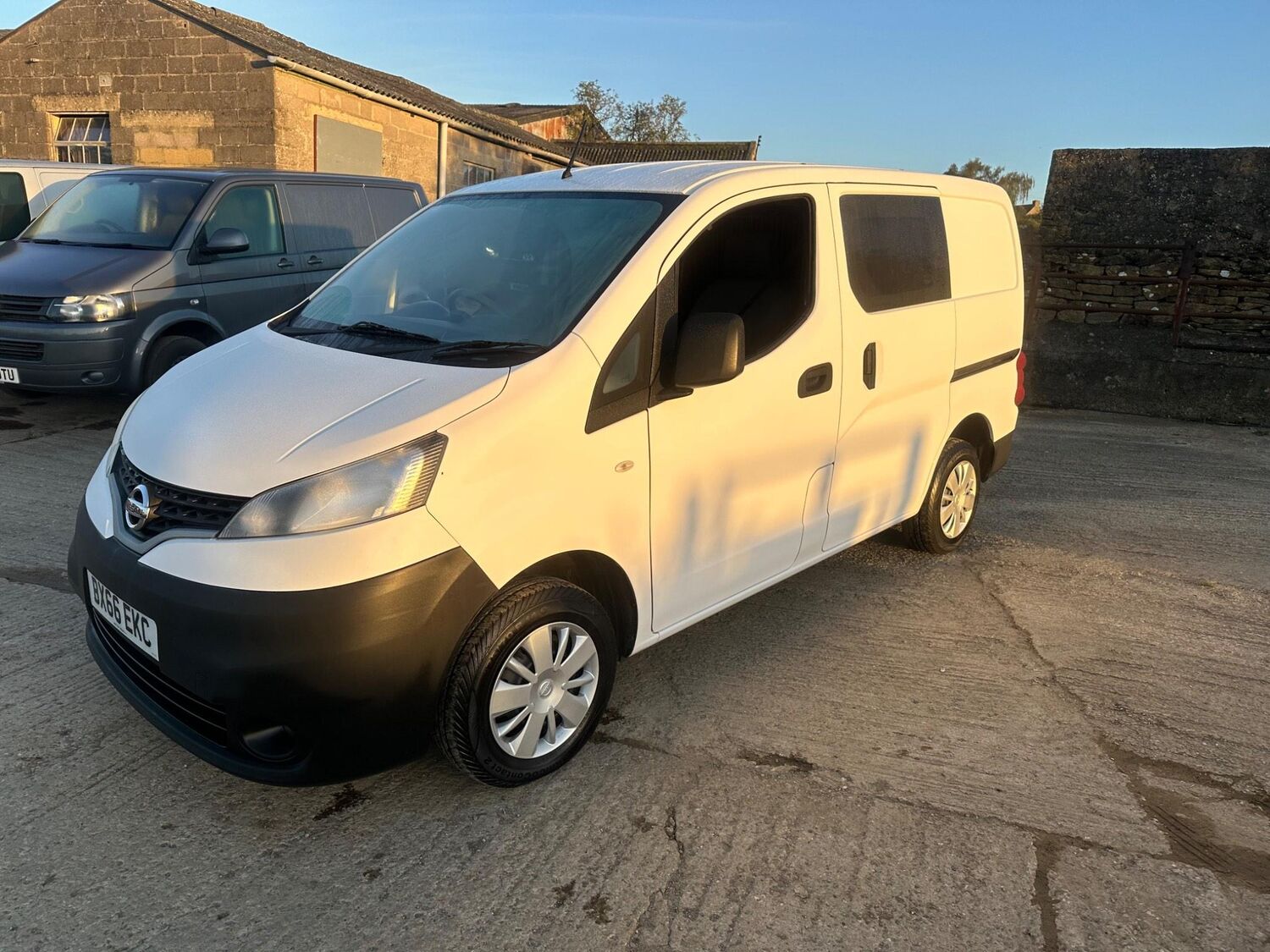 Van sales nissan nv200